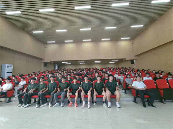 筑牢心理防线，护航青春成长——我校开展心